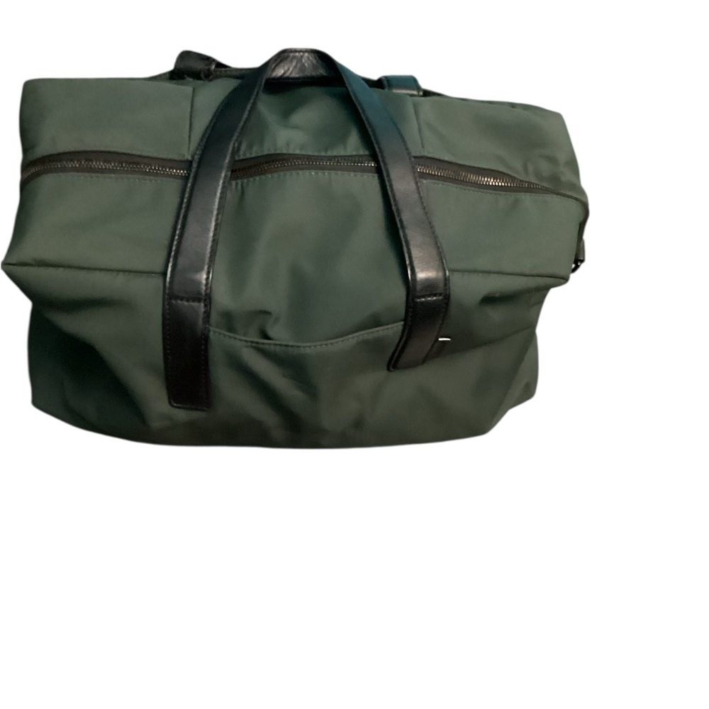 'Away' luggage Original Everywhere Bag in Green -2